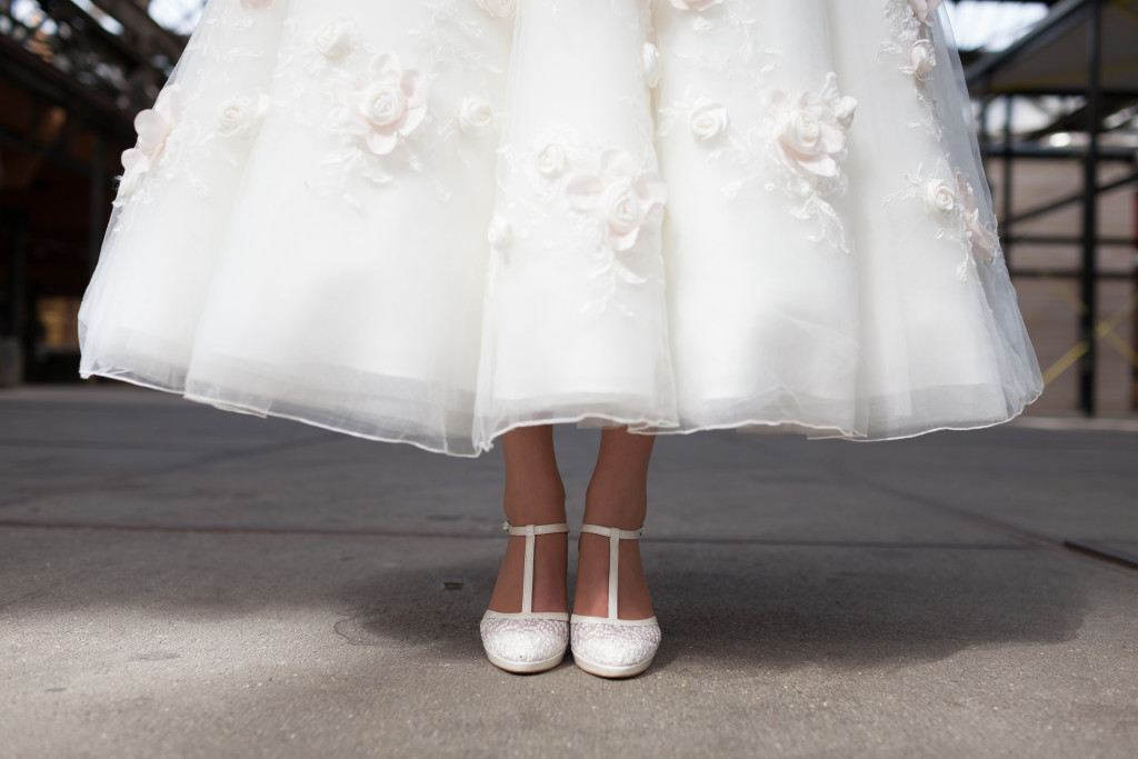 Saludo Canadá O Vestidos de novia :: Tendencia largo midi | Velodevainilla.com